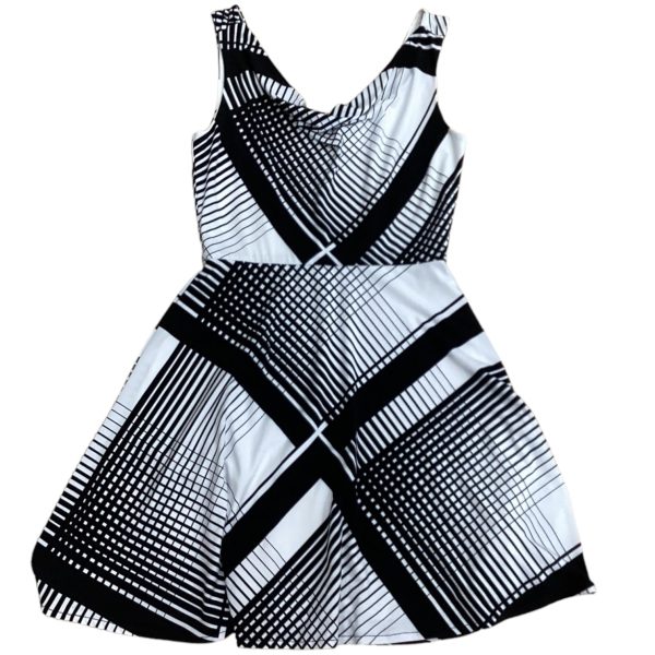 Striped Pattern Dress Designer White House Black Market, Size 2 For Sale