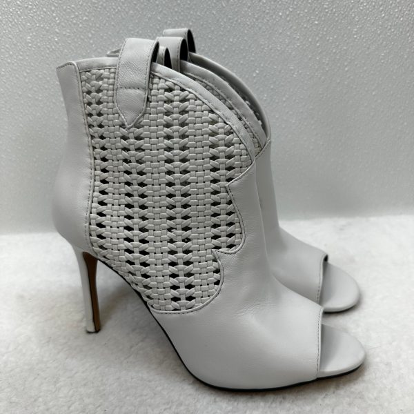 White Boots Ankle Heels Jessica Simpson, Size 8 on Sale