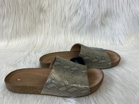 Snakeskin Print Sandals Flats Clarks, Size 10 Discount