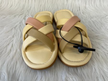 Yellow Sandals Flats Madewell, Size 6 Hot on Sale