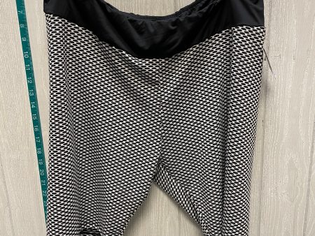 Black & White Shorts Clothes Mentor, Size 1x Hot on Sale