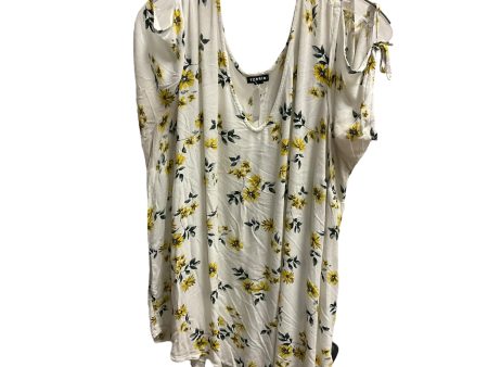 White & Yellow Top Short Sleeve Torrid, Size 3x Hot on Sale