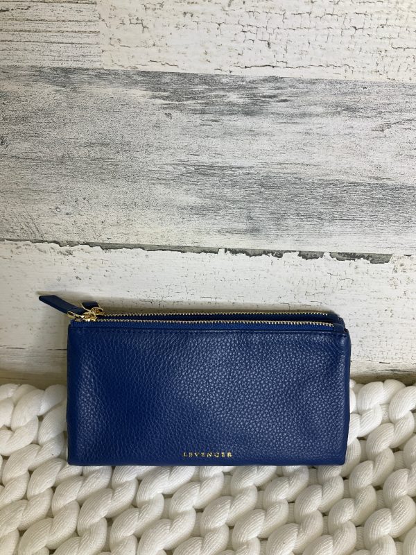 Wallet Leather Clothes Mentor, Size Medium Online Sale