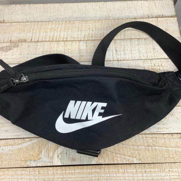 Belt Bag Nike, Size Medium For Cheap