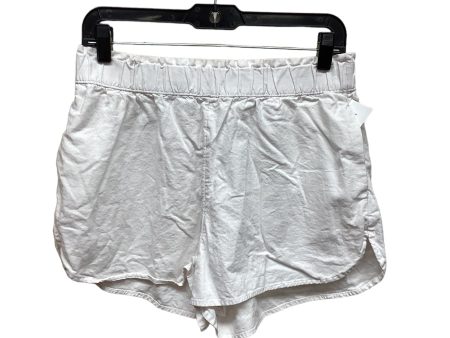 White Shorts Universal Thread, Size M Supply