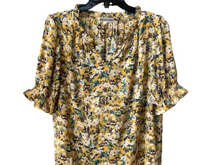 Yellow Top Short Sleeve Pleione, Size M Online Sale