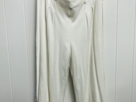 White Capris hailey lyn, Size L For Sale