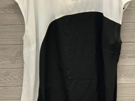 Black & White Top Short Sleeve Vince Camuto, Size 2x Discount