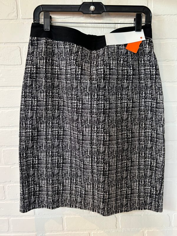 Black & White Skirt Mini & Short Halogen, Size 12petite Hot on Sale