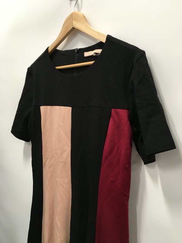 Black & Red Dress Casual Midi Hutch, Size L Online Hot Sale