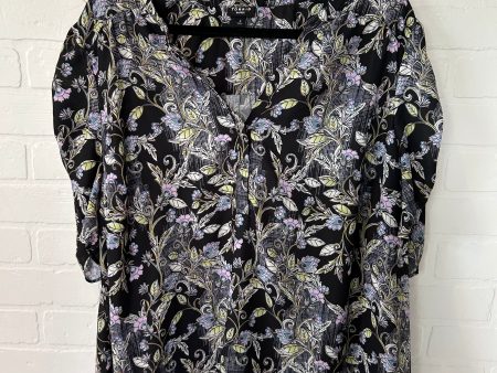 Black Top Short Sleeve Torrid, Size 3x For Sale