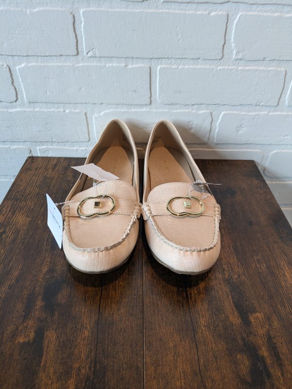 Tan Shoes Flats Liz Claiborne, Size 9.5 on Sale