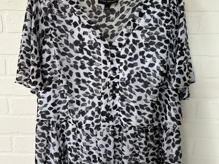 Black & White Top Short Sleeve Lane Bryant, Size 2x Online Hot Sale