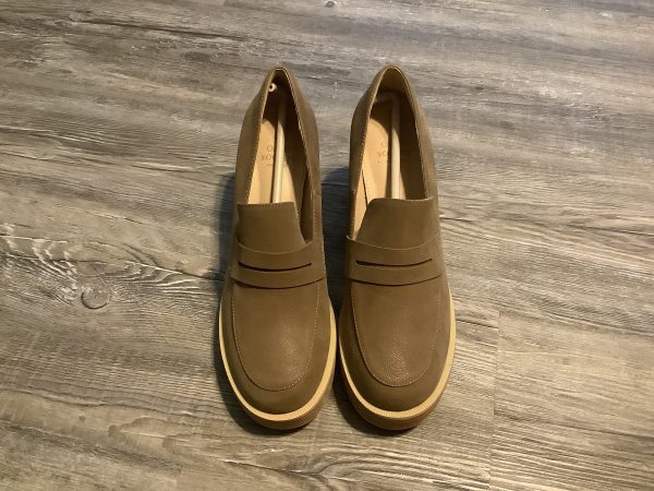 Taupe Shoes Heels Block Cmc, Size 9 on Sale